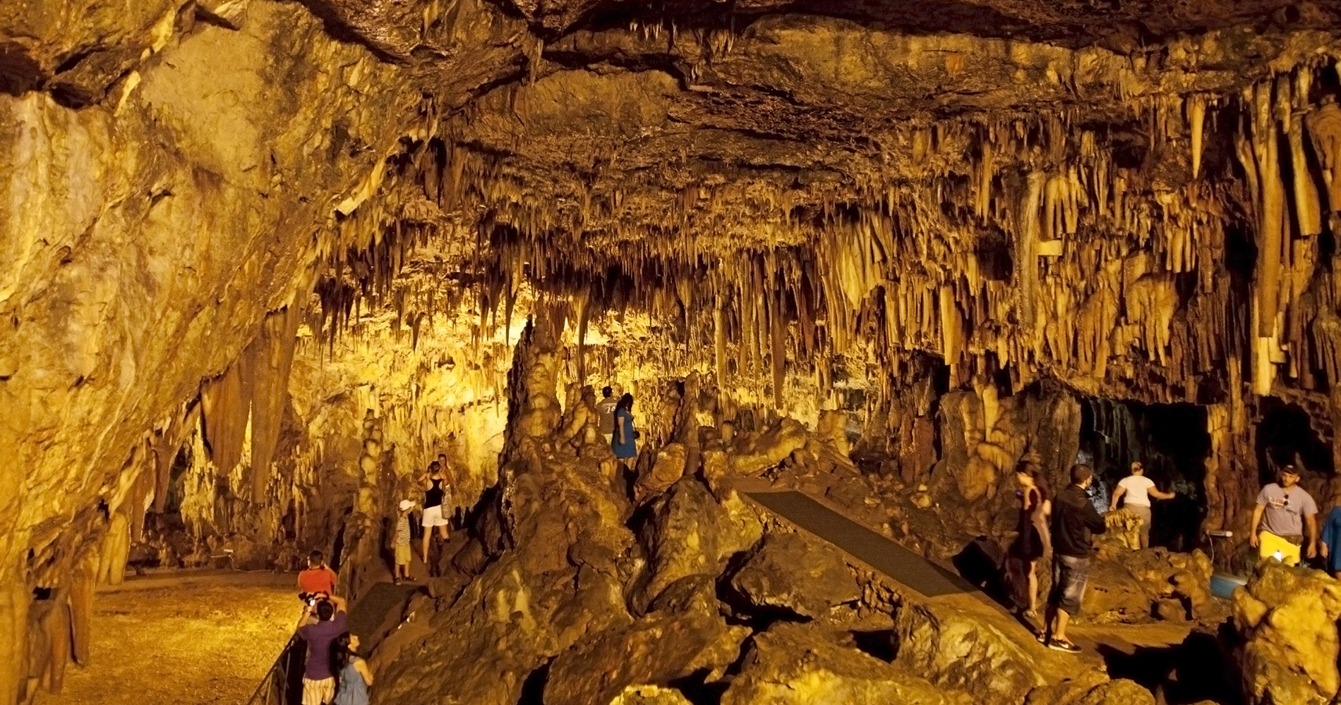 DROGARATI CAVE &amp; MELISSANI LAKE