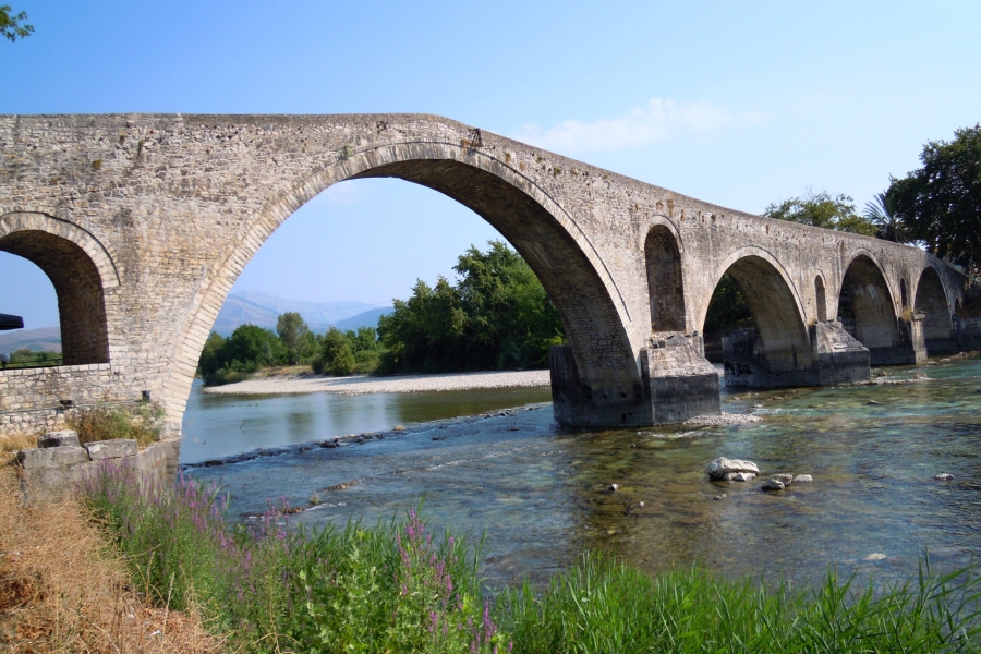 MONOHMEΡΗ ΕΚΔΡΟΜΗ ΑΡΤΑ 